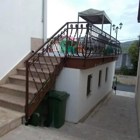 Apartment Pandza Seget Vranjica